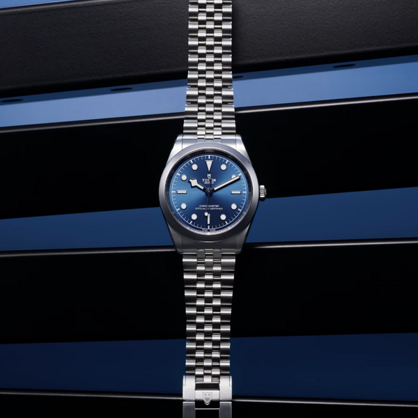 Tudor Black Bay One 39Manufacture Calibre MT560239mm steel caseSteel bracelet