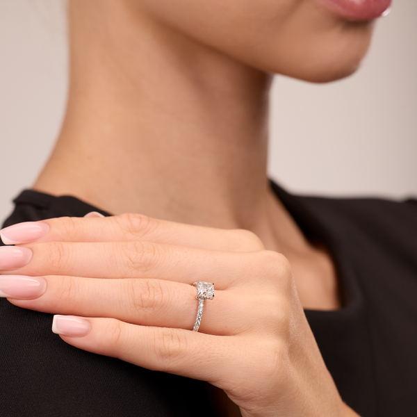 White Gold Diamond Ring 54