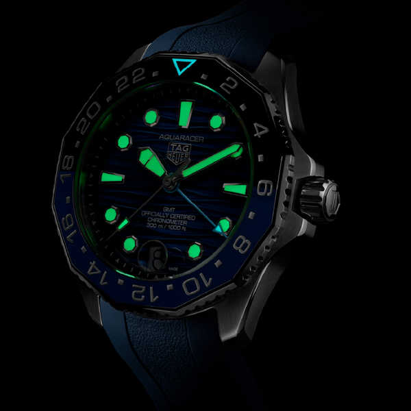 TAG Heuer AquaracerProfessional 300 GMTAutomatic, 42 mm, Steel