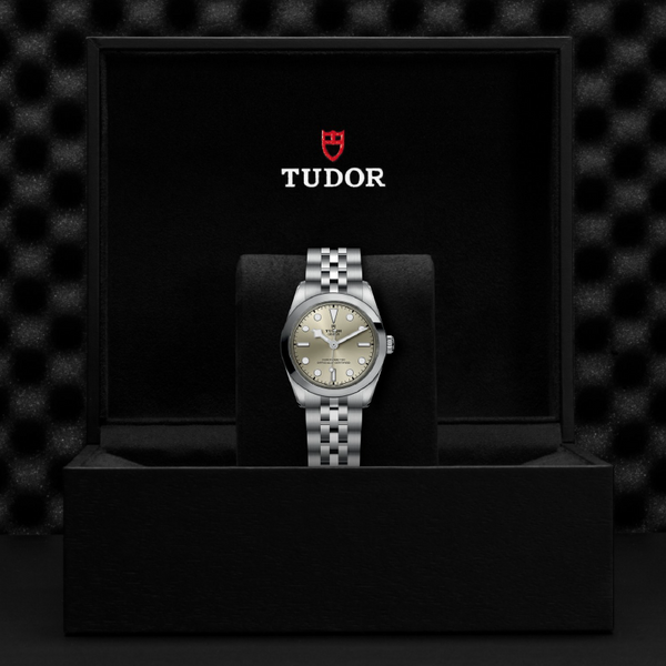 Tudor Black Bay One 31Manufacture Calibre MT520131mm steel caseSteel bracelet
