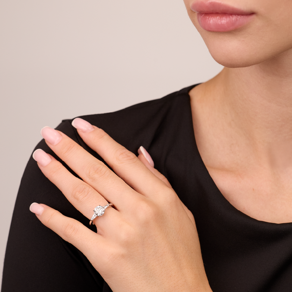 White Gold Diamond Ring 54